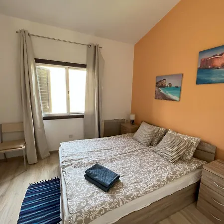 Aphrodite's Gardens Entire Townhouse 400 M To The Sea Дом отдыха *