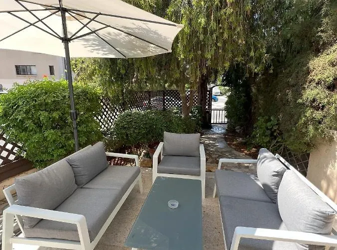 Feriehus Aphrodite's Gardens Entire Townhouse 400 M To The Sea *