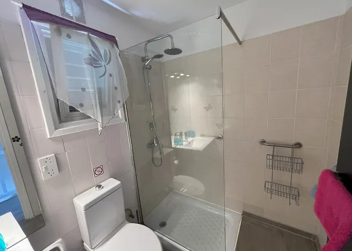 Feriehus Aphrodite's Gardens Entire Townhouse 400 M To The Sea *