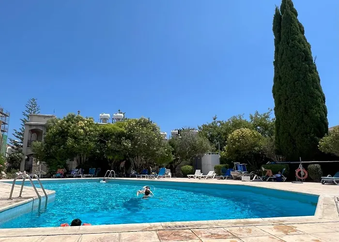 Aphrodite's Gardens Entire Townhouse 400 M To The Sea Paphos